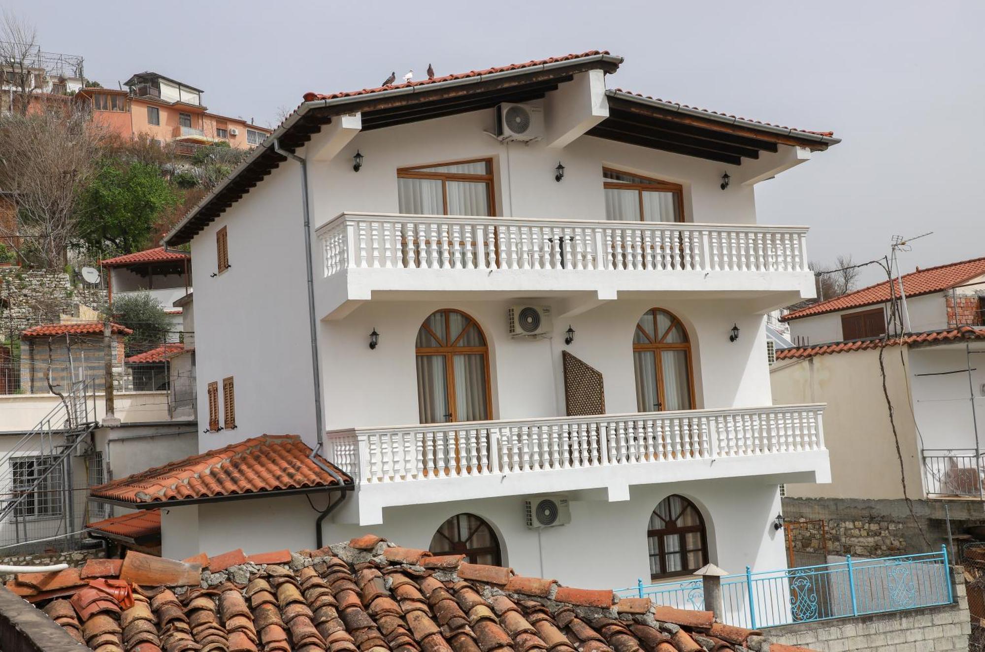 Vila Malasi Berat Kültér fotó